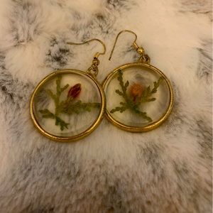 VINTAGE glass flower earrings